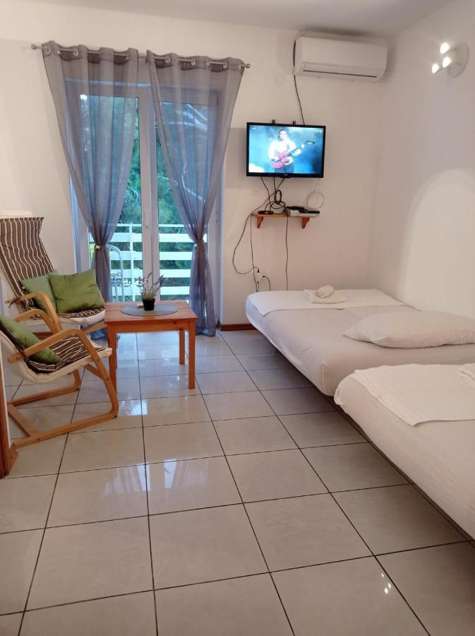 Nemira Beach Apartments Omiš Eksteriør bilde
