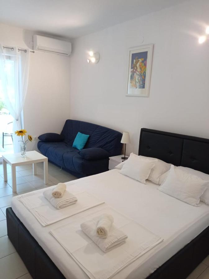 Nemira Beach Apartments Omiš Eksteriør bilde
