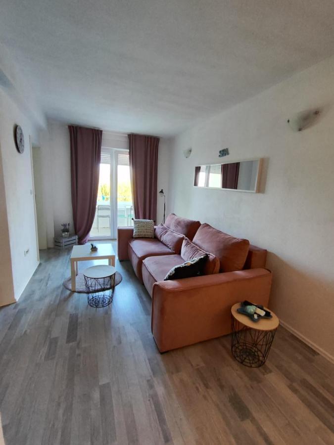 Nemira Beach Apartments Omiš Eksteriør bilde