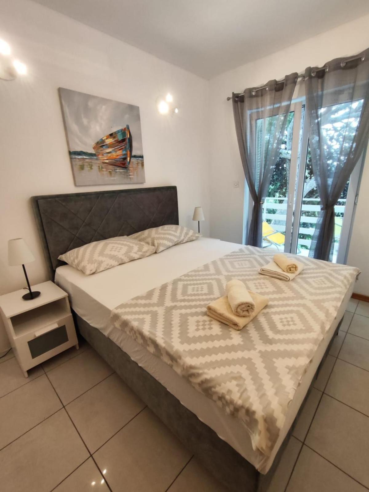 Nemira Beach Apartments Omiš Eksteriør bilde