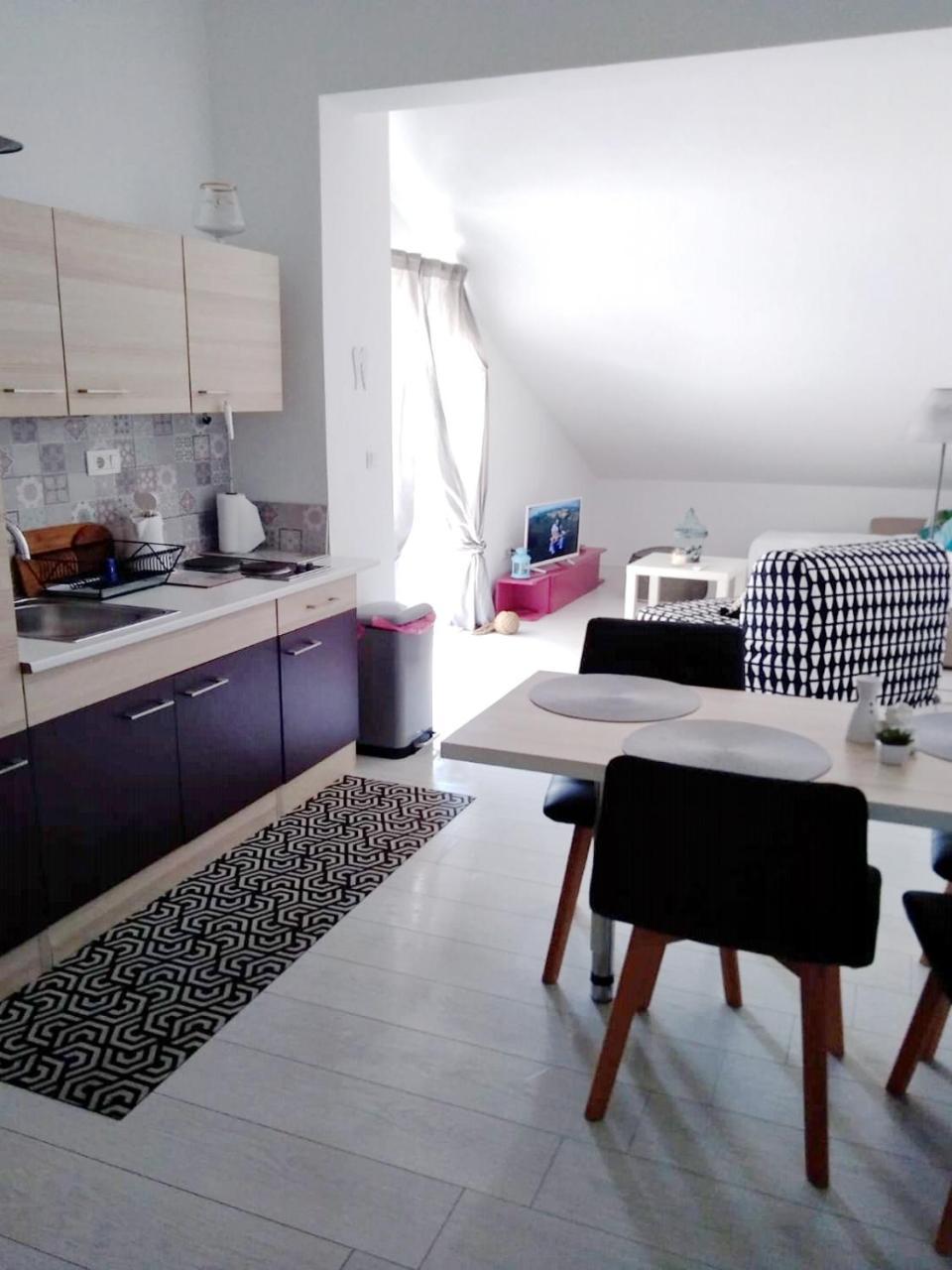 Nemira Beach Apartments Omiš Eksteriør bilde